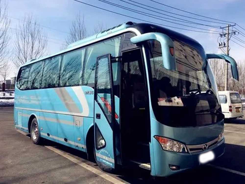 55座大巴